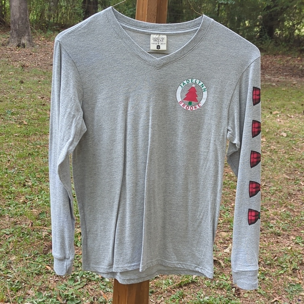 ❤️5/$25 CALL Jadelynn Brooke Christmas Shirt